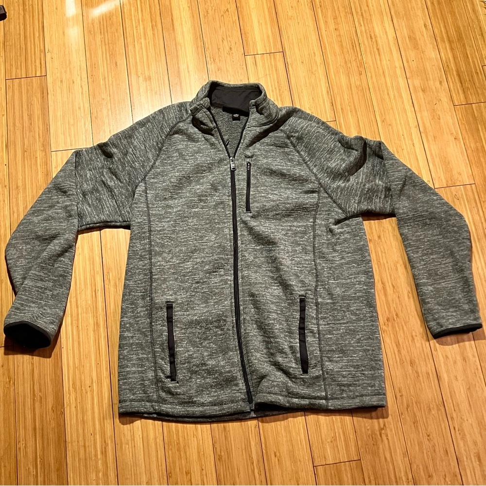 Swiss Tech Sweater ~ Men’s Large